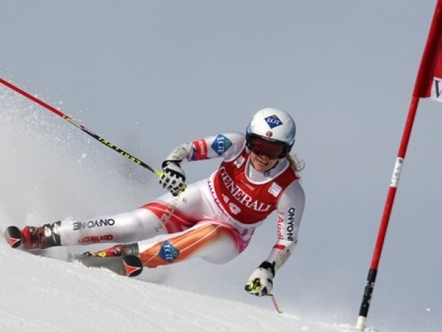 Hirscher és  Weirather óriás-műlesikló vk-sikere