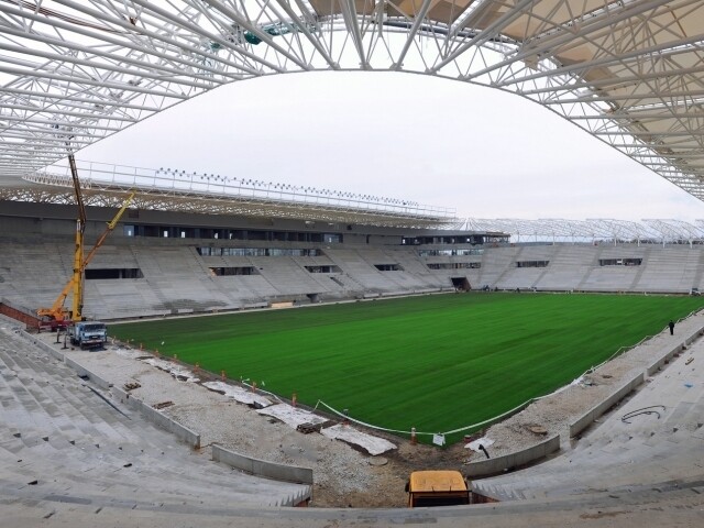 Újabb egymilliárdos munka a debreceni stadionon