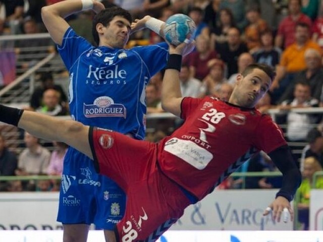 A Veszprém és a Szeged idegenben vendégeskedik, bravúros csurgói győzelem az EHF kupában