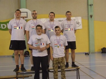 Az Újszászi VVSE csapata nyerte a lábtoll-labdázók French Openét