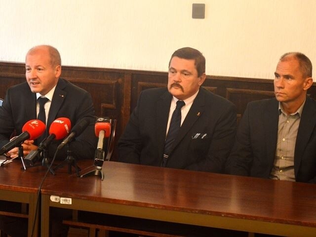 „Be kell tiltani a kiskorúak ketrecharcát!”