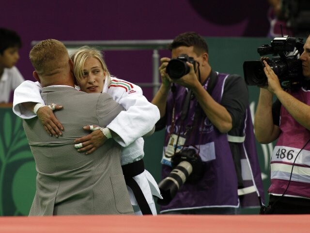 Ahhoz, hogy Éva sporttörténelmet írjon, meg kellett szoknia, hogy lánya egyben a tanítványa is