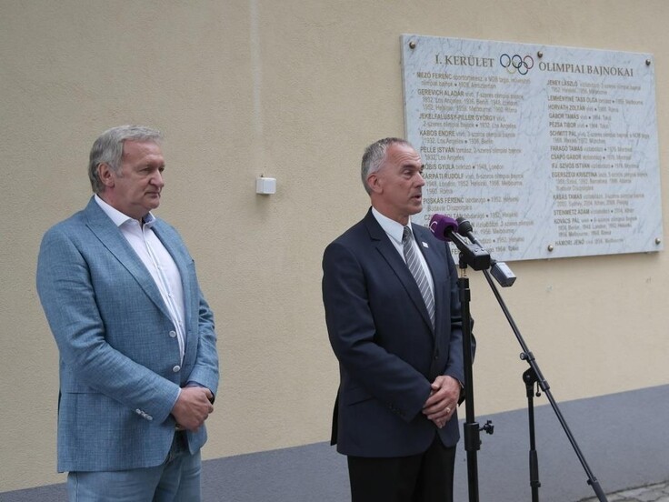 Olimpiai bajnokokat ünnepeltek a Várkerületben