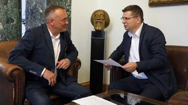 Miniszteri látogatás Győrben az EYOF központi helyszínén