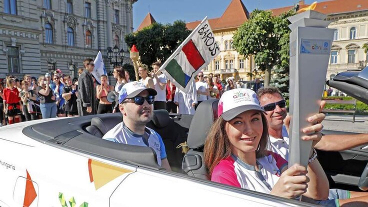 Győrből elindult a fáklyafutás, országos körúton az EYOF-láng