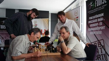 A MOB is támogatja a magyar látássérült csapat sakkolimpiai részvételét