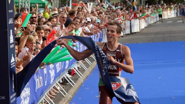 Bicsák Bence nyerte a tiszaújvárosi triatlon-világkupát, az olimpikon Kovács Zsófia 7.