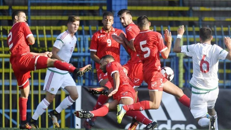 Olimpiai labdarúgó előselejtezőket rendeztek két fronton is