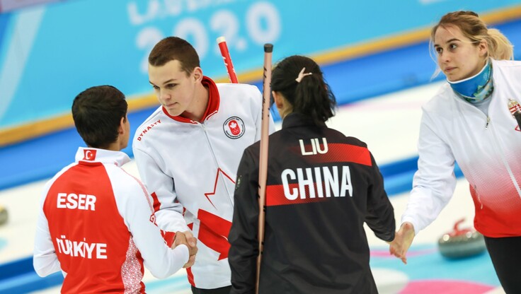 A magyar-kanadai curling vegyes páros akár az elődöntőért is küzdhet kedden