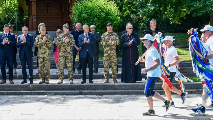 Emléktábla őrzi a katonaolimpikonok örökségét