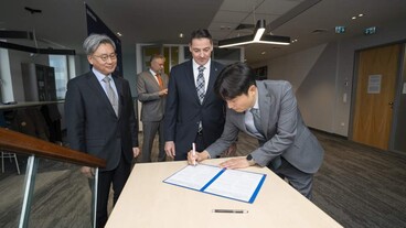 A MOB támogatásáról írt alá szándéknyilatkozatot a Samsung Electronics