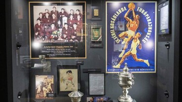 Állandó kiállítás a 80 éve alakult önálló kosárlabda-szövetség székházában