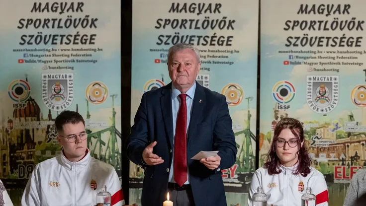sportlövő sajtő 2026
