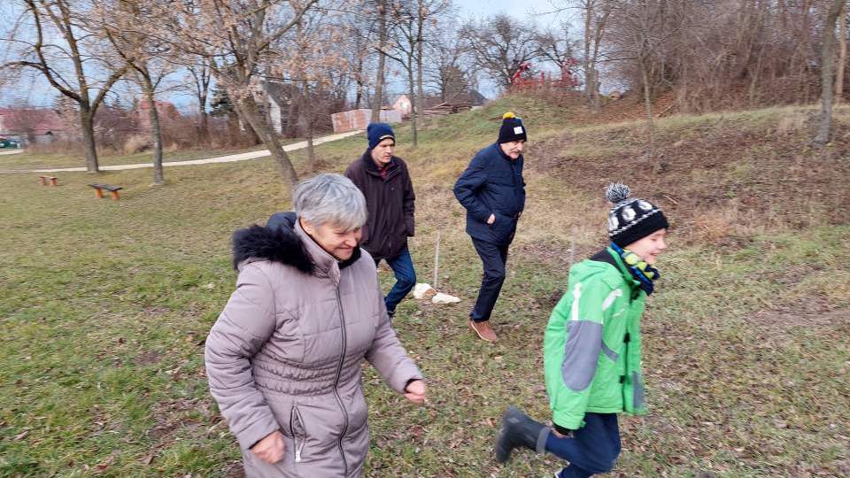Középen dr. Printz János Károlyt, a Magyar Olimpiai Akadémia tanácsának tagja.
