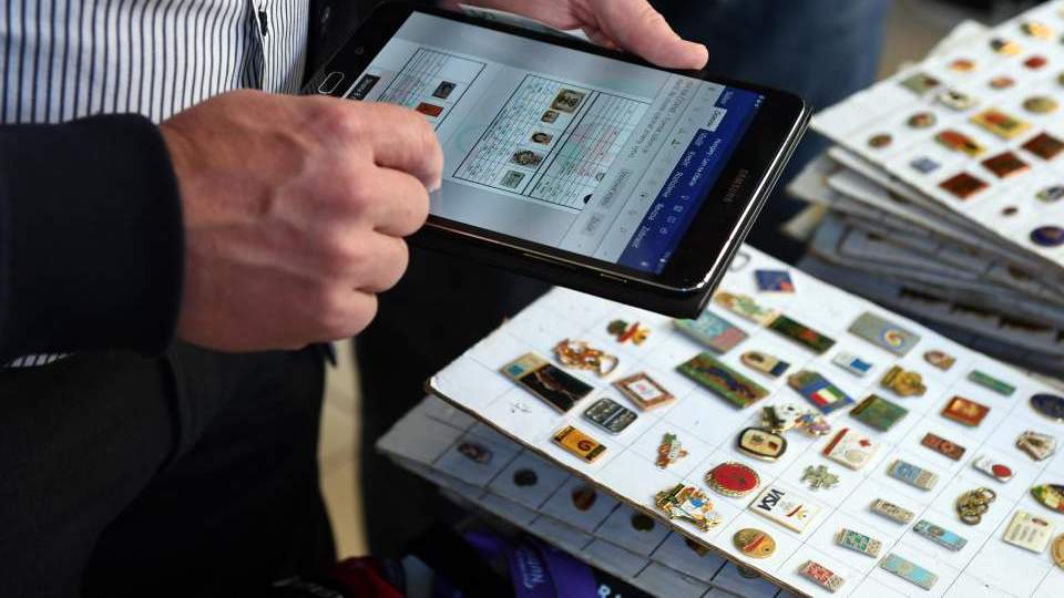 Hét nemzet kiállítói mellett olimpikonok dedikálnak a gyűjtőtalálkozón