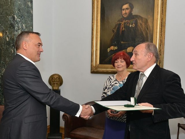 „Tehetségekért