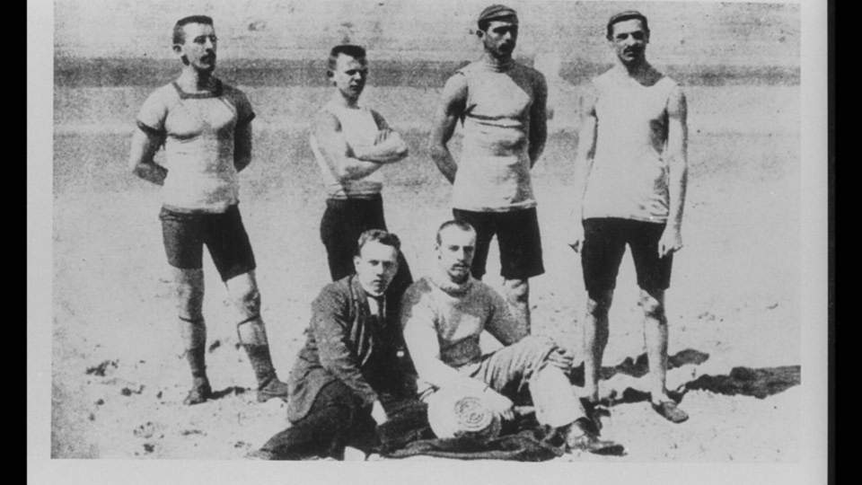 Első a másodikok között