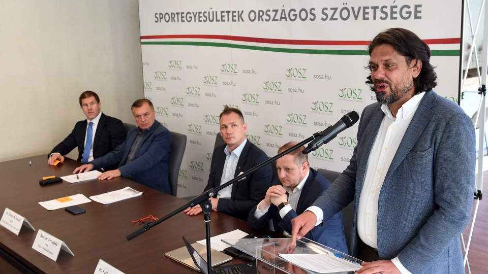 „Az érdemi munka a műhelyekben folyik”