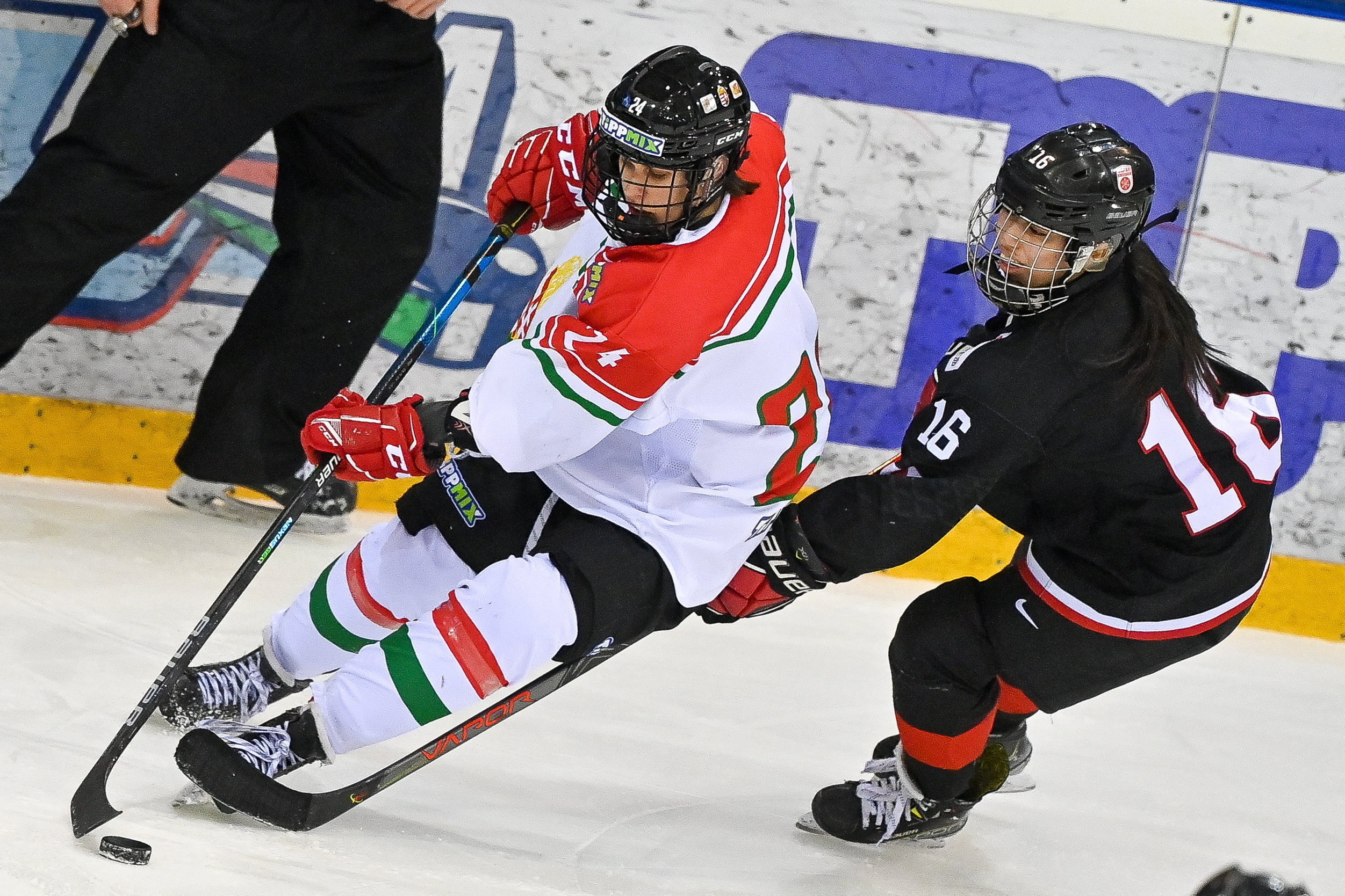 Jégkorong - Nõi Öt Nemzet Torna - Magyarország-Japán