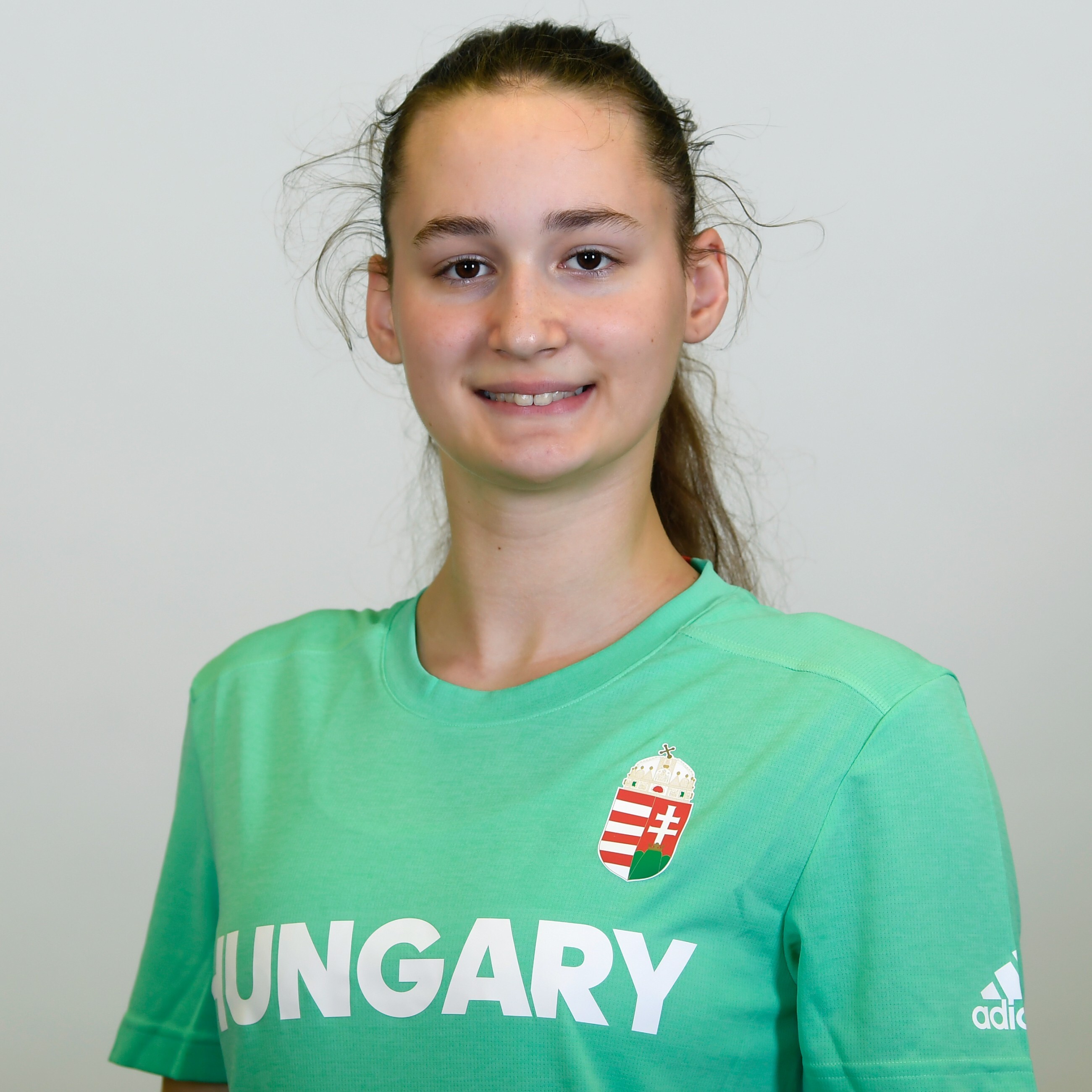 Veréb-Elina.jpg