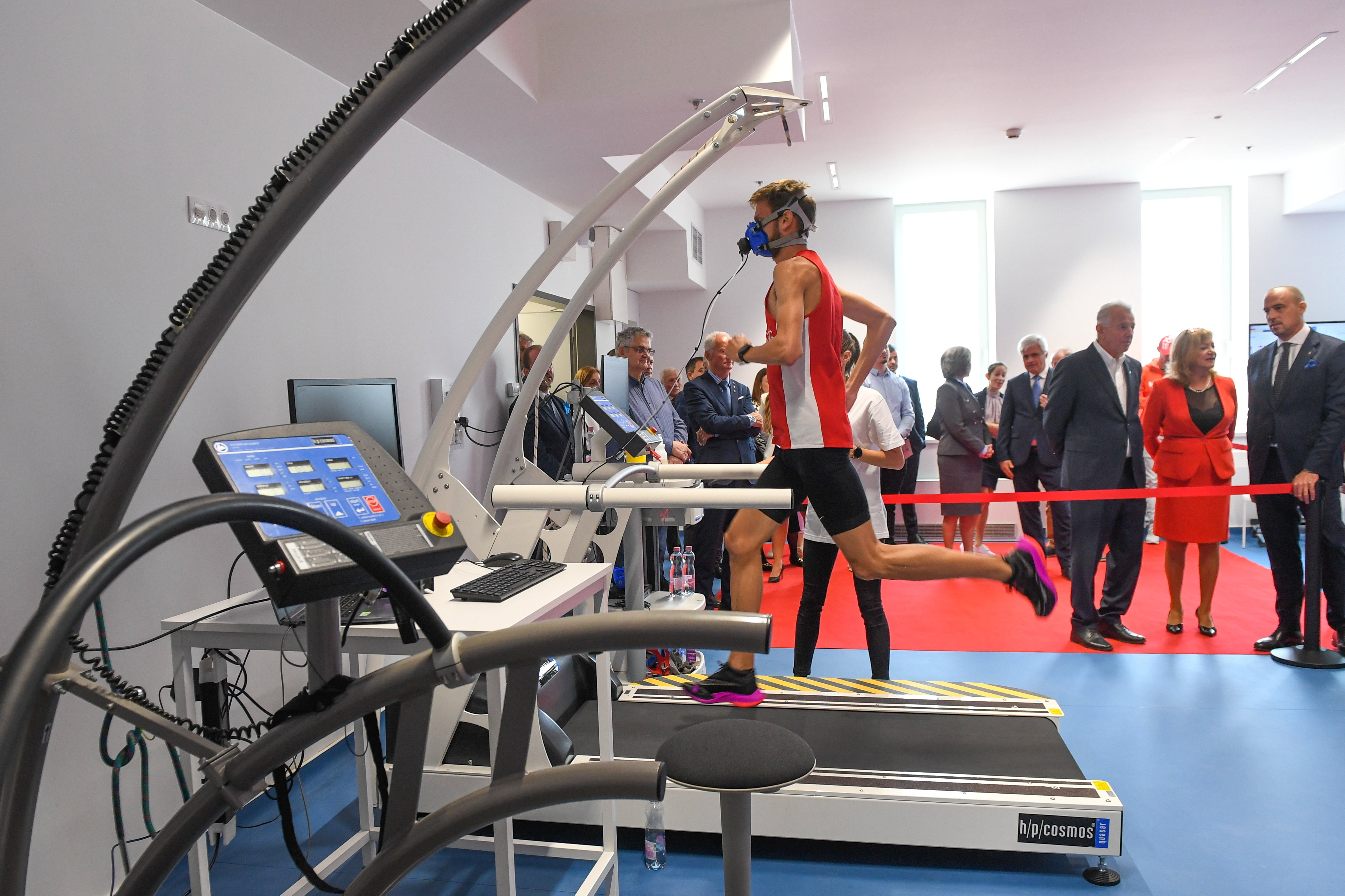 Átadták a Sportkórház felújított épületrészét a Karoli