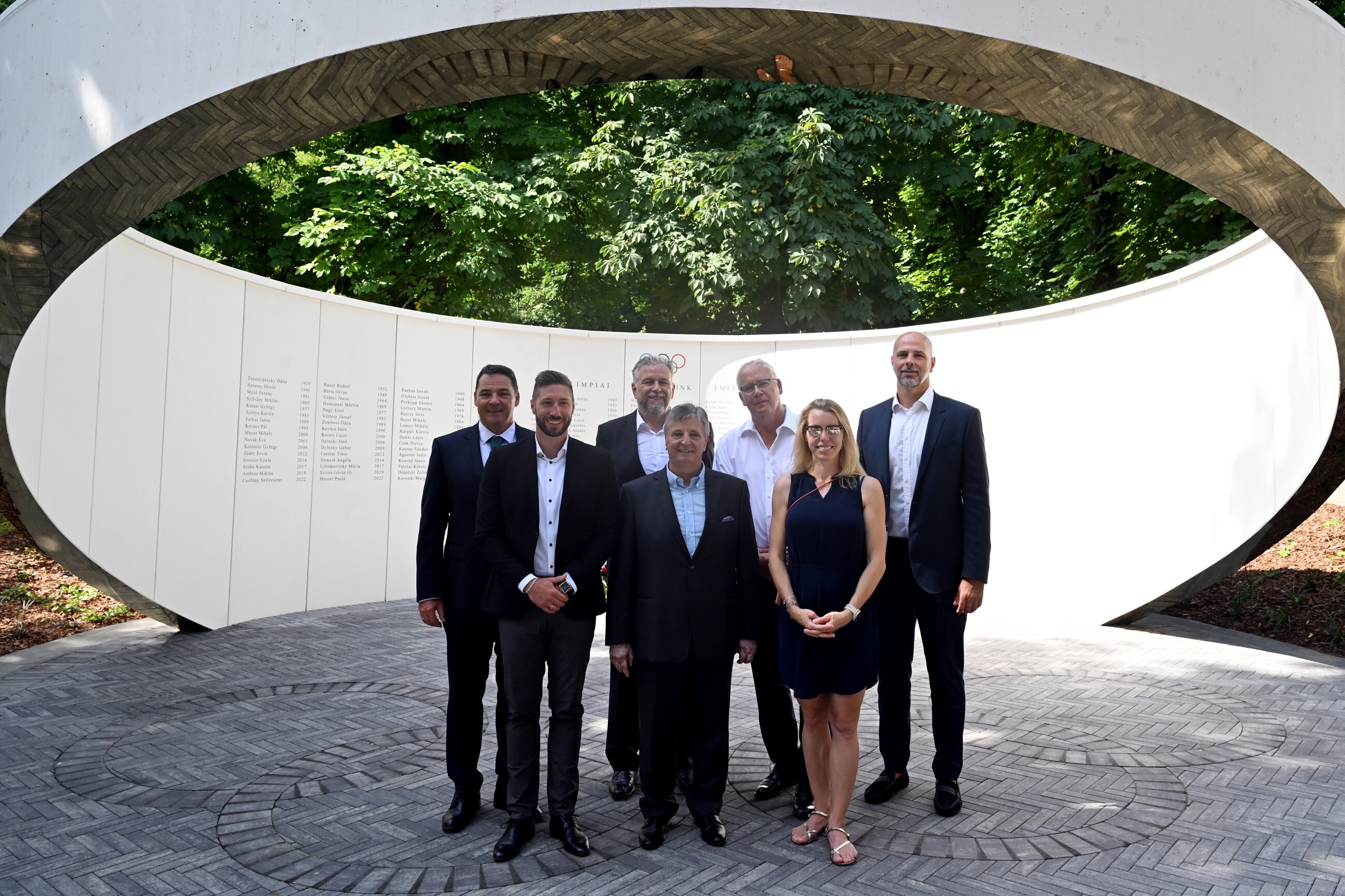 20240710 039 olimpiai emlekmu avatas