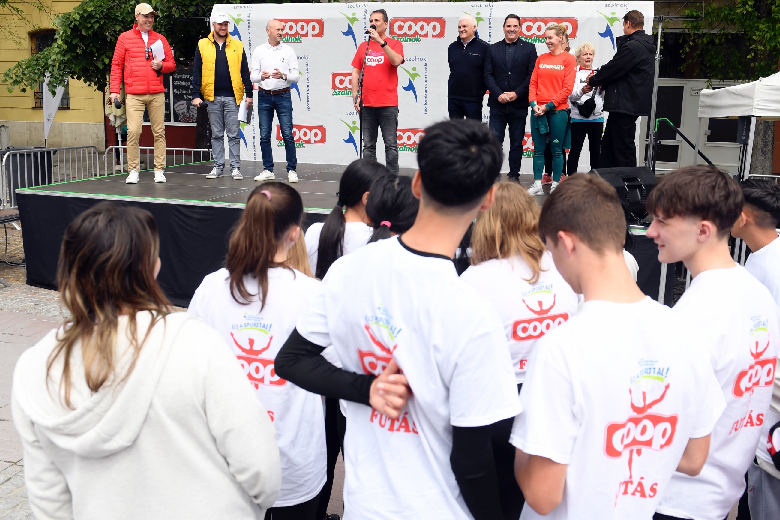 20240423 010 coop futas