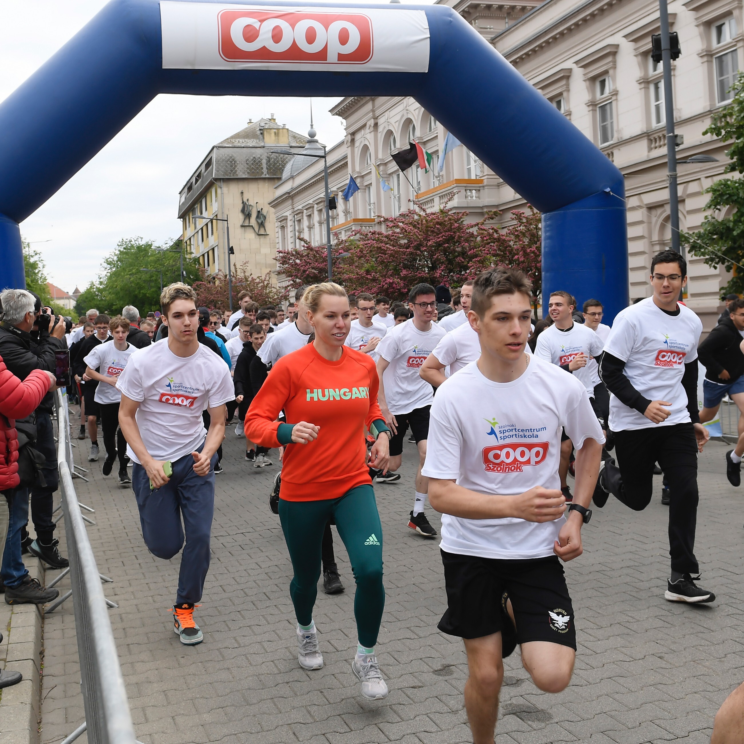 20240423 014 coop futas