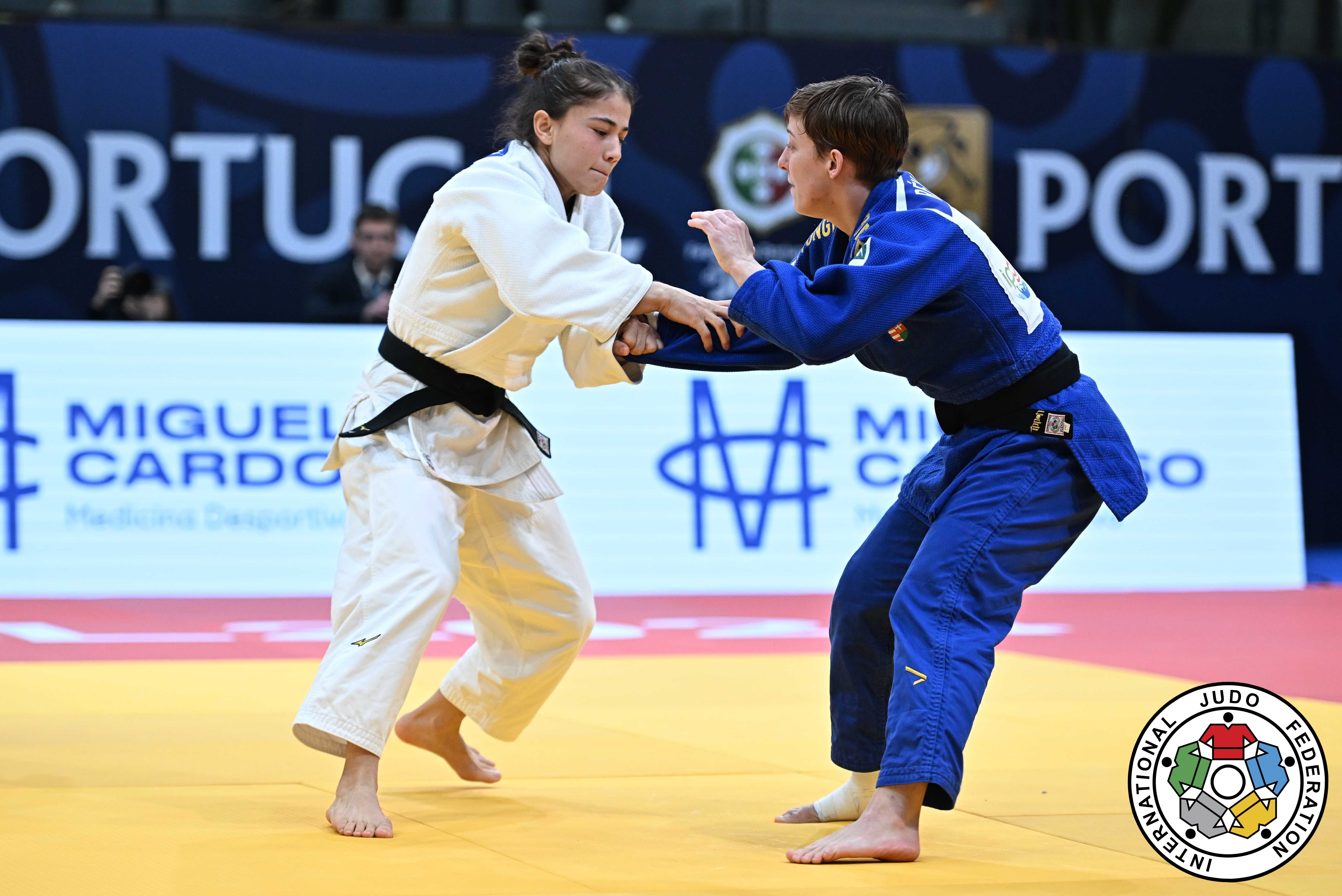 52 final UZB HUN pupp