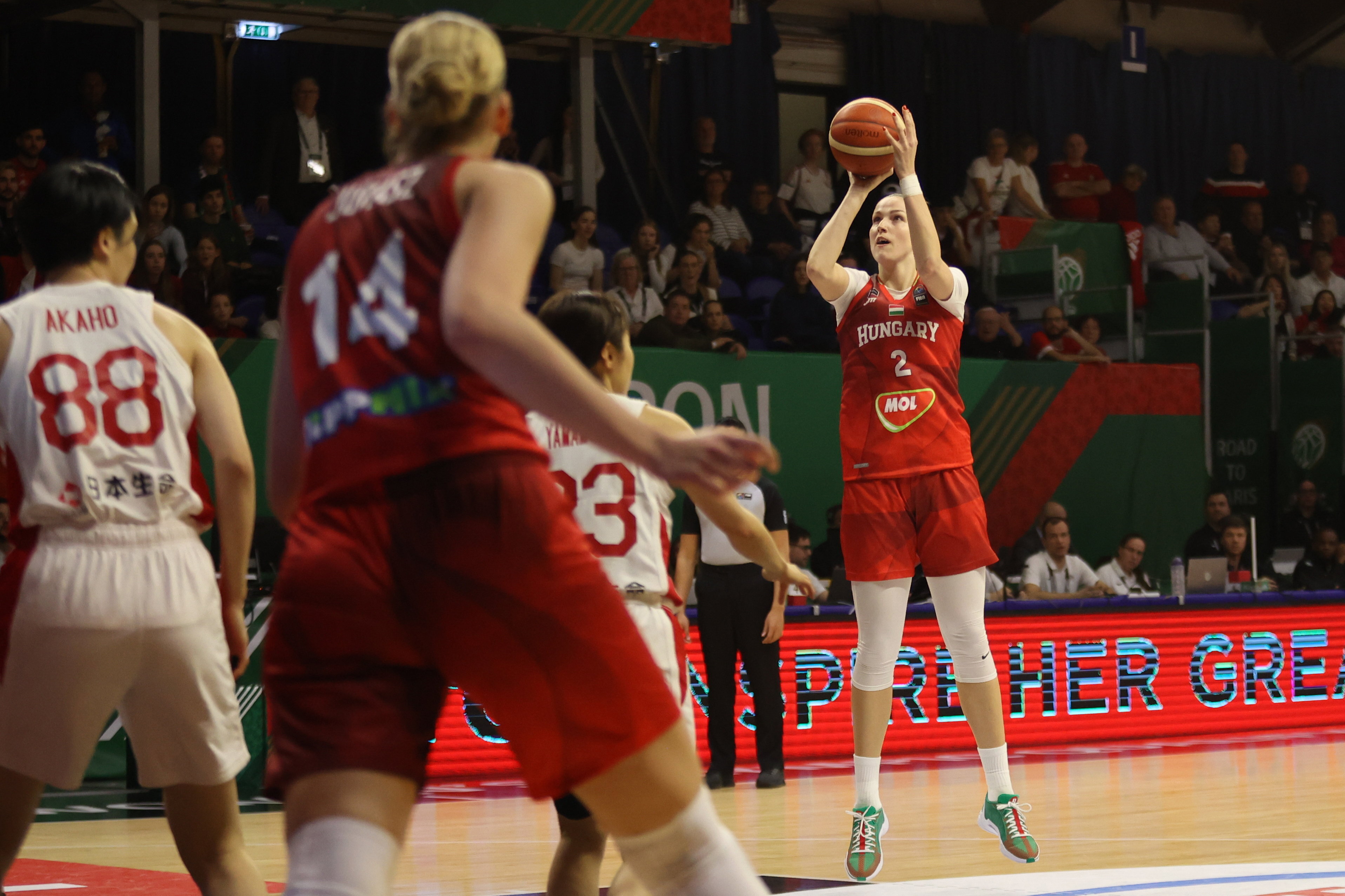 Nõi kosárlabda olimpiai-selejtezõ - Magyarország - Japán