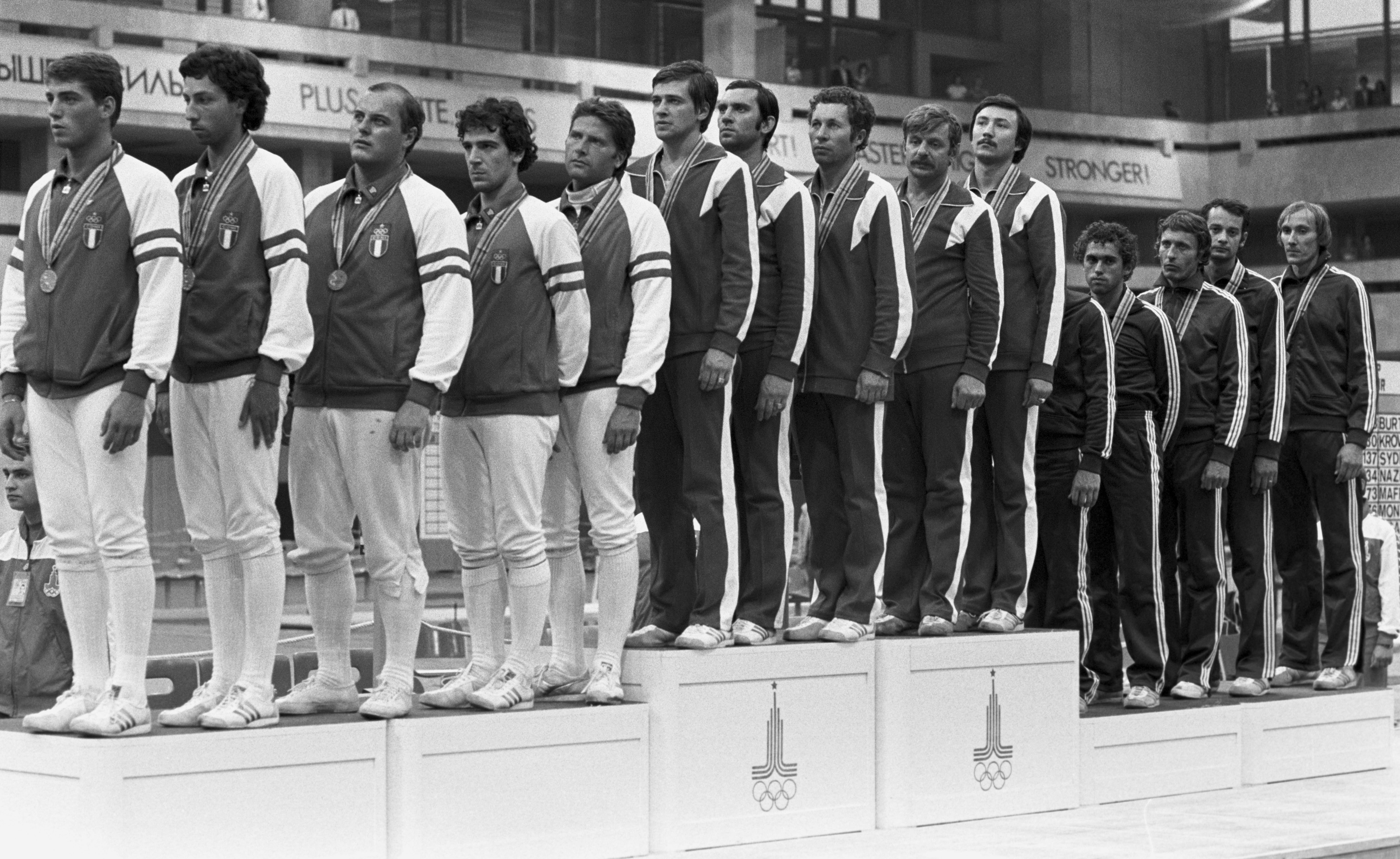 Sport - Moszkvai olimpia - Férfi kardvívás eredményhirdetés