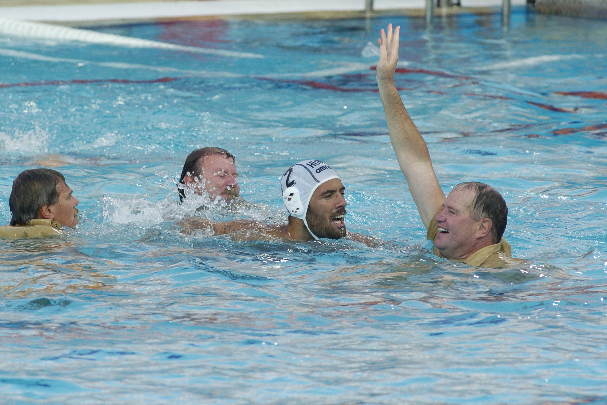 20040829 045 ATHEN 2004 17 ferfi vizilabda