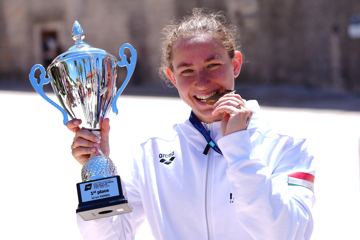 Mihályvári-Farkas Viktóra