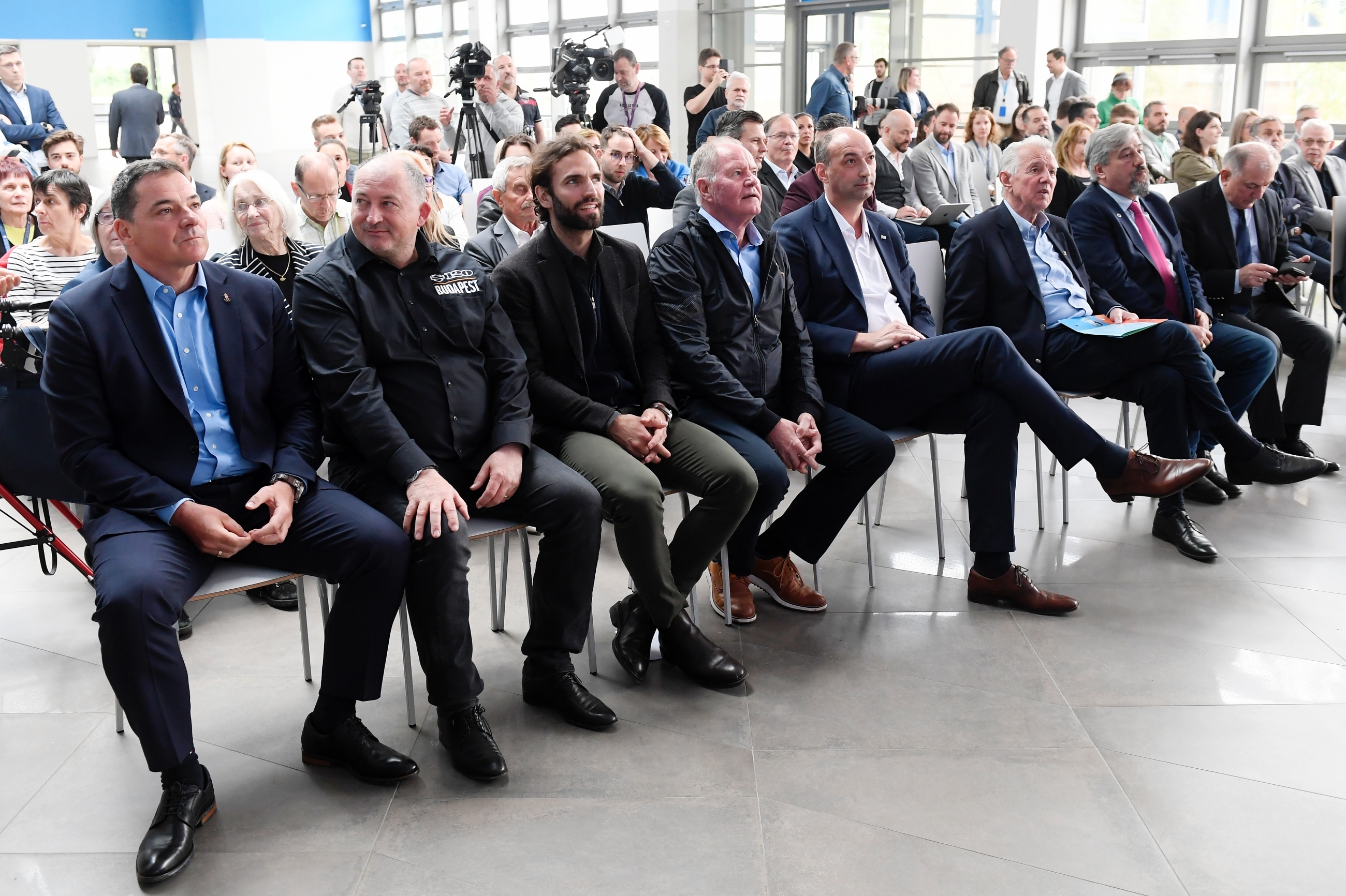 20230503 025 tf keznyomat