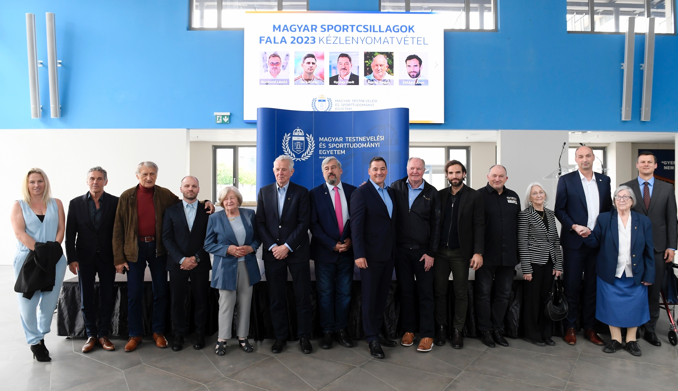 20230503 043 tf keznyomat