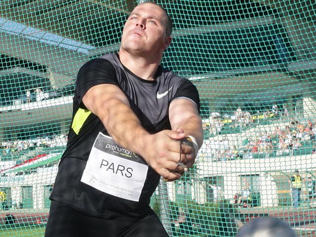 Pars Krisztián 80m feletti dobással bajnok, a nanjingi olimpikon Kiss Réka bronzérmes