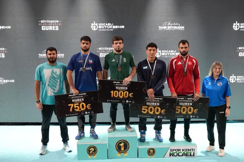 0017830_rangos-nemzetkozi-versenyt-nyert-kuramagomedov-murad_800.webp 0017830_rangos-nemzetkozi-versenyt-nyert-kuramagomedov-murad_800.webp
