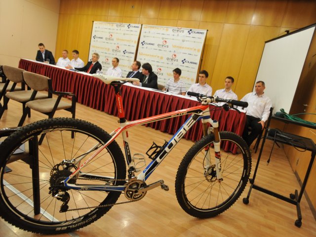 Hegyikerékpár: U23-as bajnokkal erősít Parti klubja, a Waberer’s Areus Cube