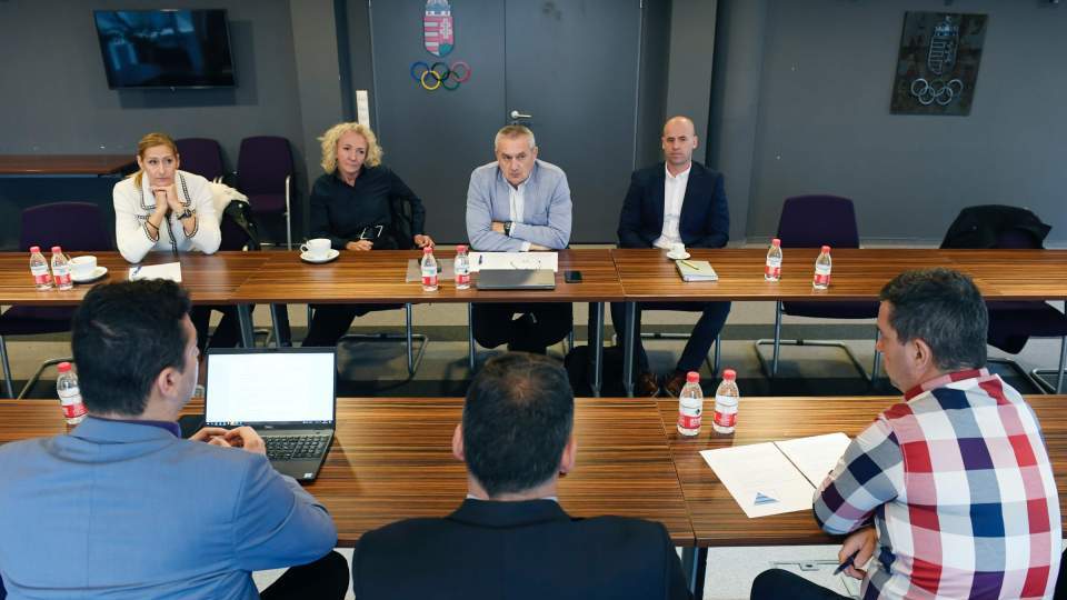 Napirenden a kézilabda és a kerékpár 