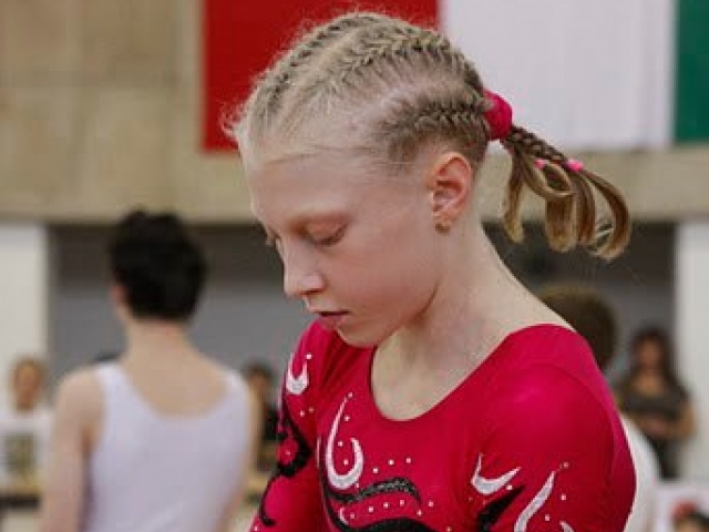 Makra Noémi triplája