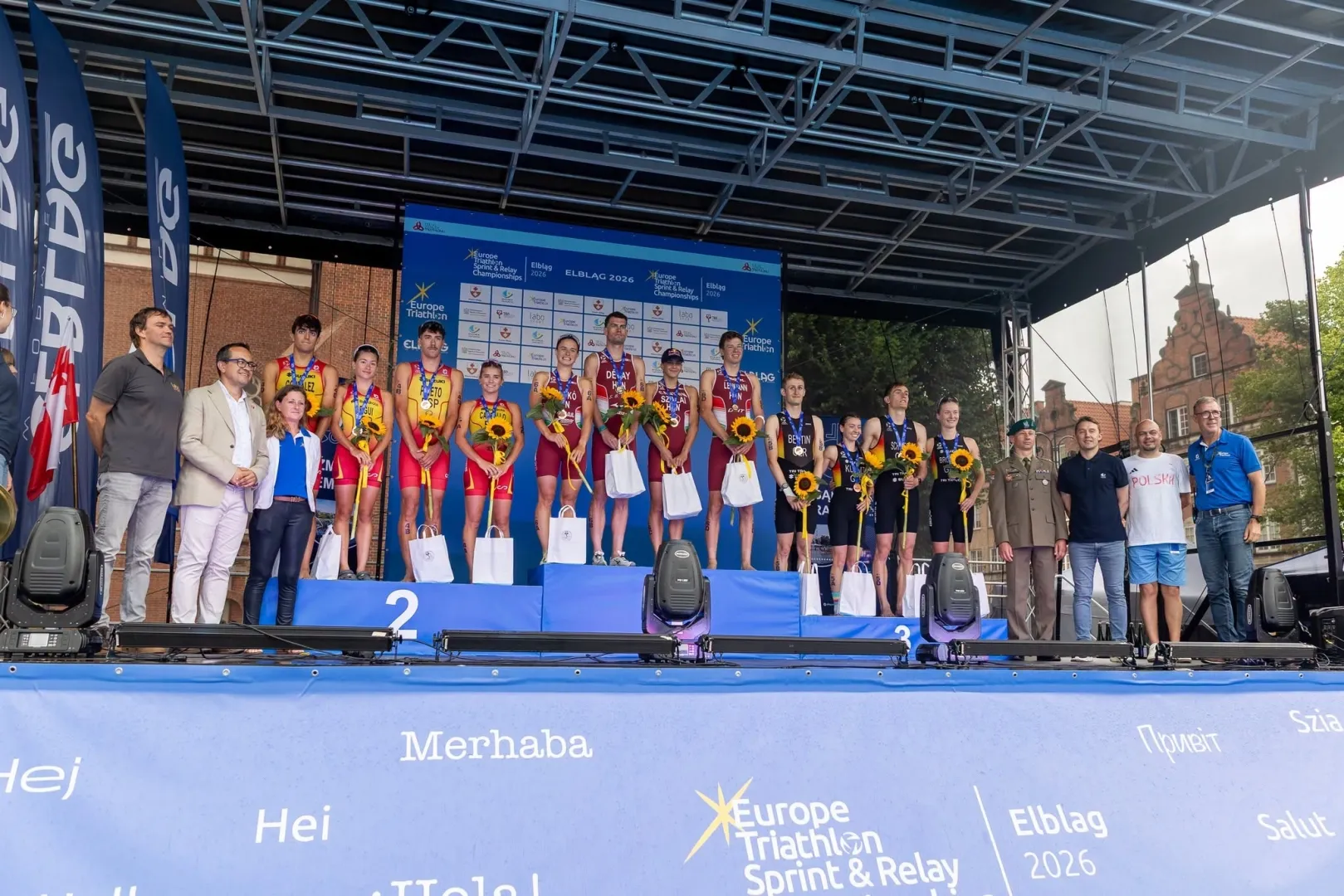 Európa-bajnok az olimpiai távon a magyar triatlon vegyes váltó 